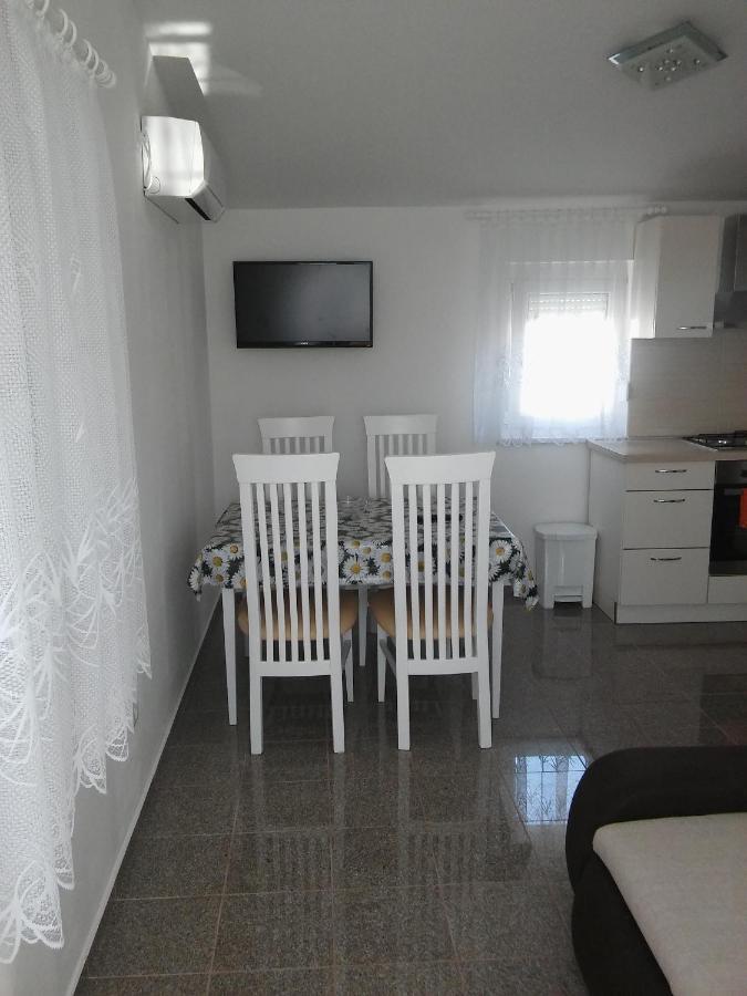 Apartments By The Sea Pag - 11778 Pag Town Extérieur photo